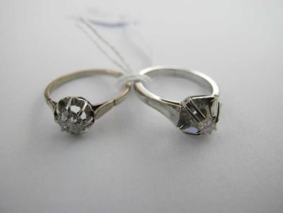 Lot de deux bagues en or gris 18K et platine,...