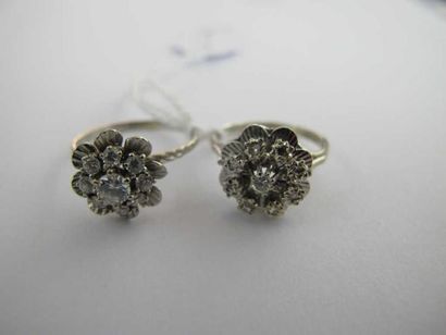 Lot de deux bagues en or gris 18K, à décor...