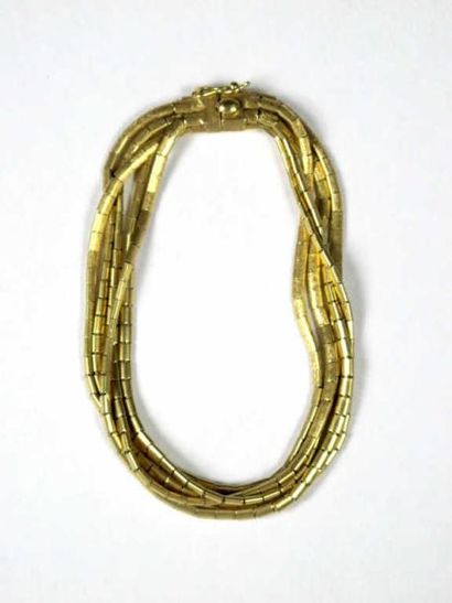 Bracelet souple à cinq rangs en or jaune...