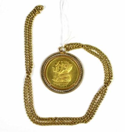 Collier articulé en or jaune 18K, retenant...