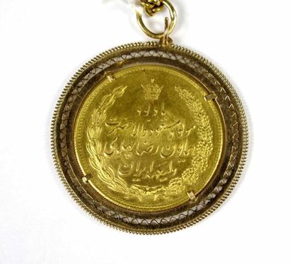 Collier articulé en or jaune 18K, retenant...