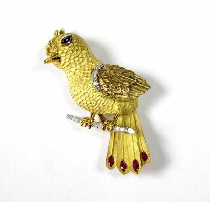 PIAGET
Broche en or jaune 18K gravé, figurant...