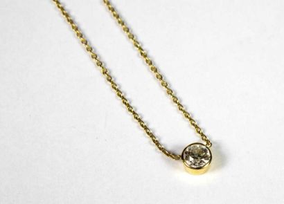 Collier articulé en or jaune 18K, retenant...