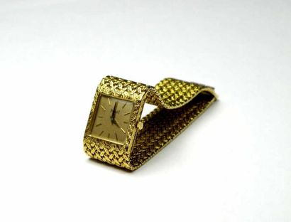 PIAGET
Montre-bracelet de dame en or jaune...