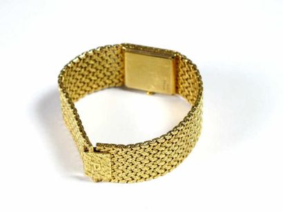 PIAGET
Montre-bracelet de dame en or jaune...