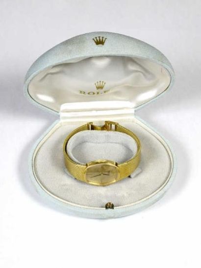 ROLEX
Montre-bracelet de dame en or jaune...