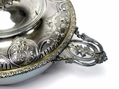 Légumier couvert en argent, les oreilles...
