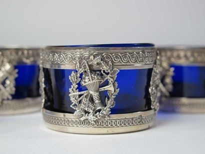 Quatre salières en argent ajouré, à décor...