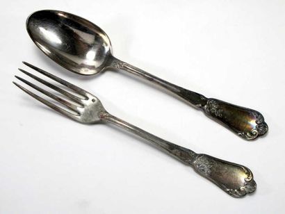 Partie de ménagère en argent, modèle feuillagé...