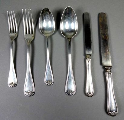 Partie de ménagère en argent, modèle piriforme...