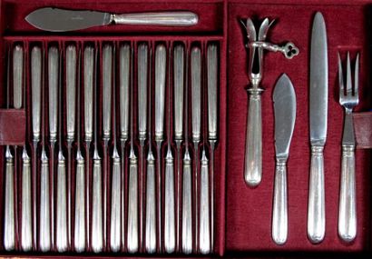PUIFORCAT
Ménagère en argent, modèle 