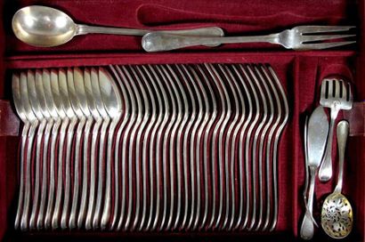 PUIFORCAT
Ménagère en argent, modèle 