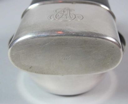 Ensemble de toilette en argent ou monté en...