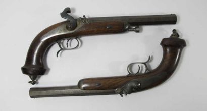 Paire de pistolets d'officier type 1833....