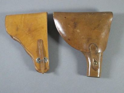 Etui pour pistolet automatique en cuir fauve,...