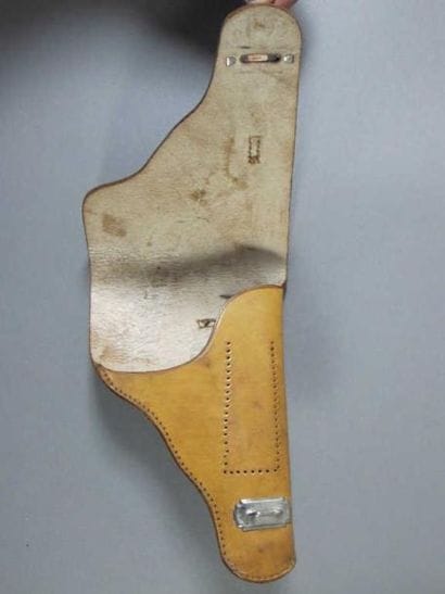 Etui pour pistolet automatique en cuir fauve,...