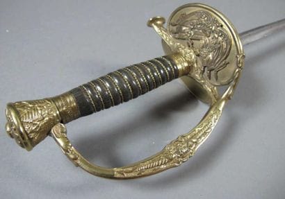 Epée d'officier toutes armes du type 1817...