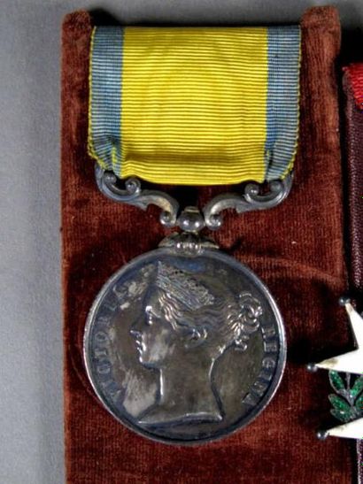 Quatre étoiles de chevalier de la Légion...