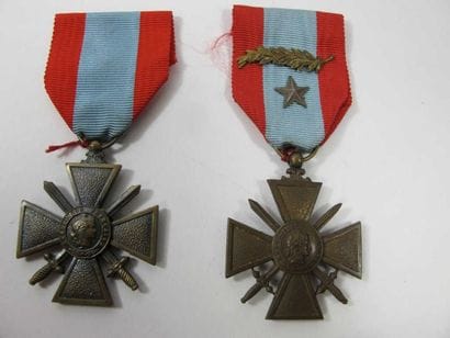 France
Deux croix de guerre T.O.E. En bronze....