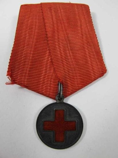 RUSSIE
Médaille de la Croix-Rouge de la guerre...