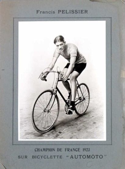 CYCLISME. Phographie en noir et blanc montée...