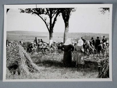 CYCLISME. Ensemble de cinq photographies...