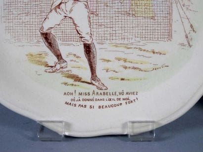 TENNIS. Deux assiettes humoristiques: - une...
