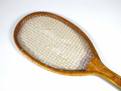 TENNIS. Raquette de tennis de marque SIALKOT,...