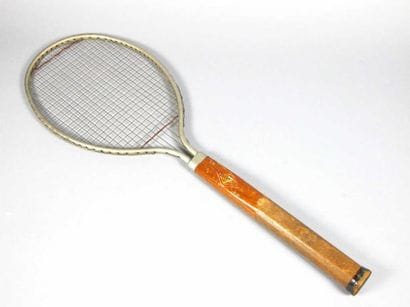 TENNIS. Trois raquettes Dayton Co. Inc. en...