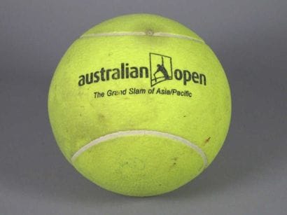 TENNIS. Raquette géante publicitaire de la...