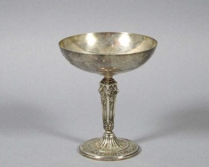 TIR. Coupe trophée sur piédouche en argent...