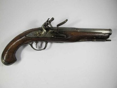 Pistolet à silex de demi arçon. Canon rond...