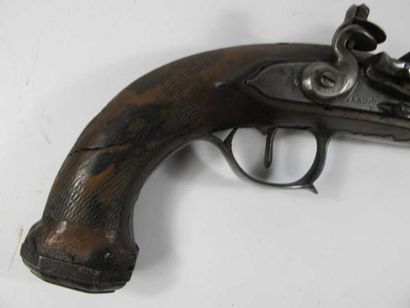 Pistolet à silex. Canon à pans. Platine à...