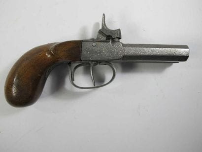 Pistolet à coffre à percussion, deux coups....