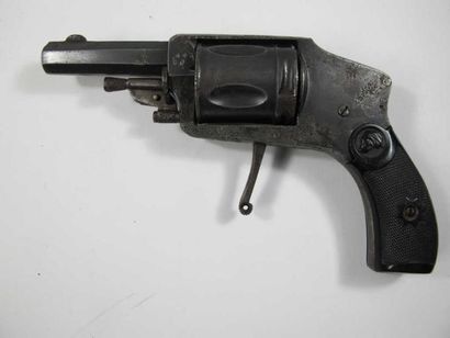 Revolver Hammerless à percussion centrale,...