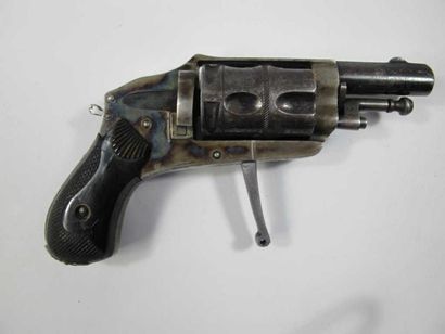 Revolver Hammerless, cinq coups, calibre...