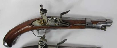 Pistolet d'arçon modèle 1763. Platine 