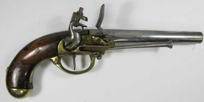 Pistolet d'arçon modèle 1777. Coffre gravé...