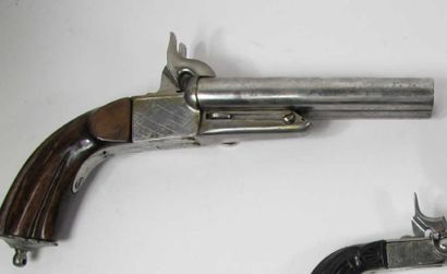 Lot: - Paire de pistolets à broche à coffre,...