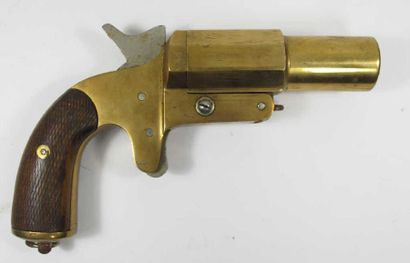 Lot: - Pistolet lance fusée français, un...