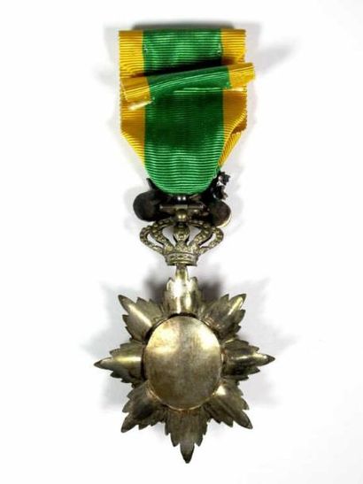 Annam
ORDRE DU DRAGON D'ANNAM Etoile de chevalier....