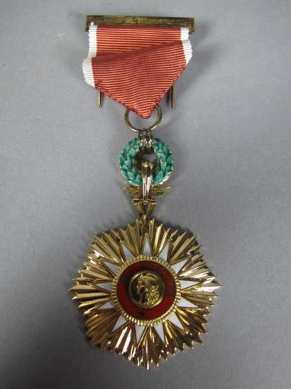 ARGENTINE
ORDRE DU MERITE. Etoile de chevalier....
