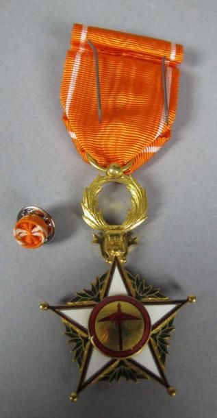 MAROC
ORDRE DU OUISSAM ALAOUITE. Etoile d'officier....