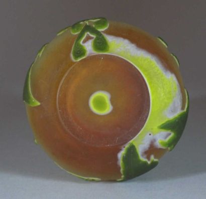 Etablissements GALLE Petit vase oignon en...