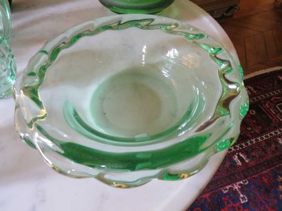 DAUM France
Coupe en cristal vert pale à...