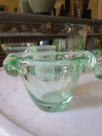 DAUM France
Vase en cristal vert pale tiré...