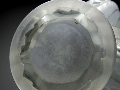 SABINO Marius (1878-1961)
Vase en verre opalescent...