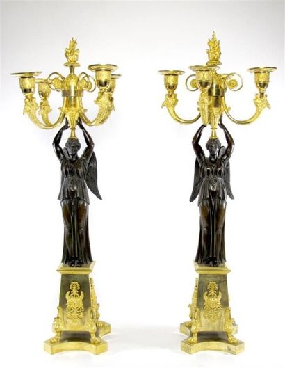 Paire de candélabres en bronze doré et bronze...
