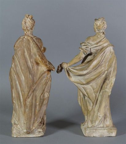 Deux statuettes formant pendant, en terre...