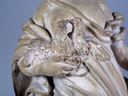 Deux statuettes formant pendant, en terre...